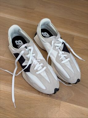 New Balance Men's White and Black Retro-Style Runner Sneakers